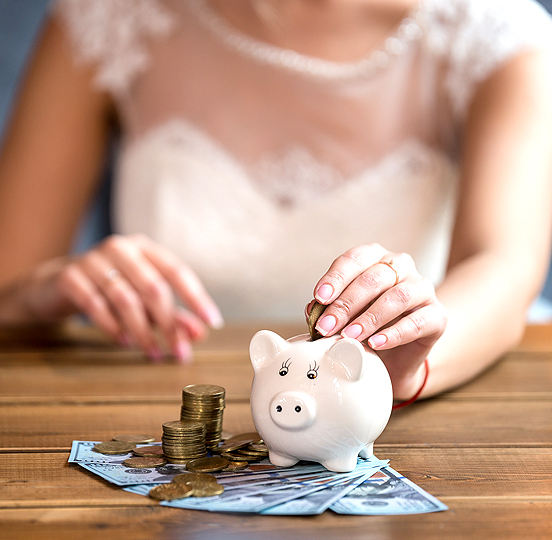 Does the Bride or Groom Pay for the Las Vegas Ceremony and Reception Expenses