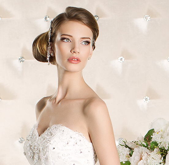 Best Las Vegas Wedding Day Updos for Brides