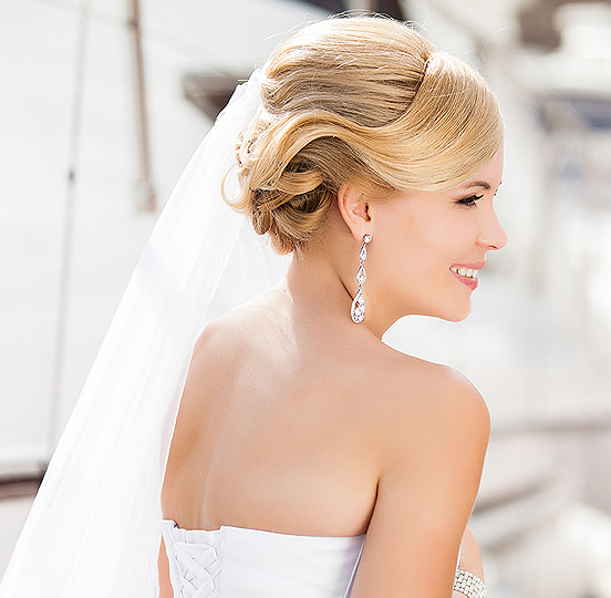 Wedding Venue Near Downtown Las Vegas – Bridal Updo Tips