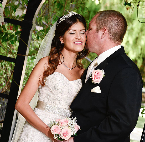 Outdoor Las Vegas All Inclusive Packages with Garden Ceremonies and Lake View Receptions