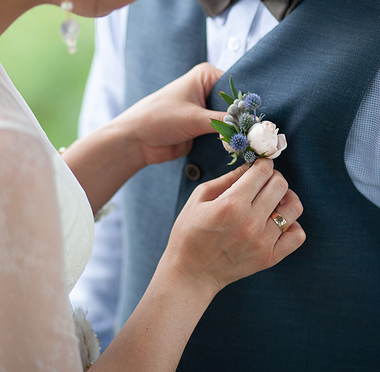 Elope to Las Vegas for an Affordable Wedding Day