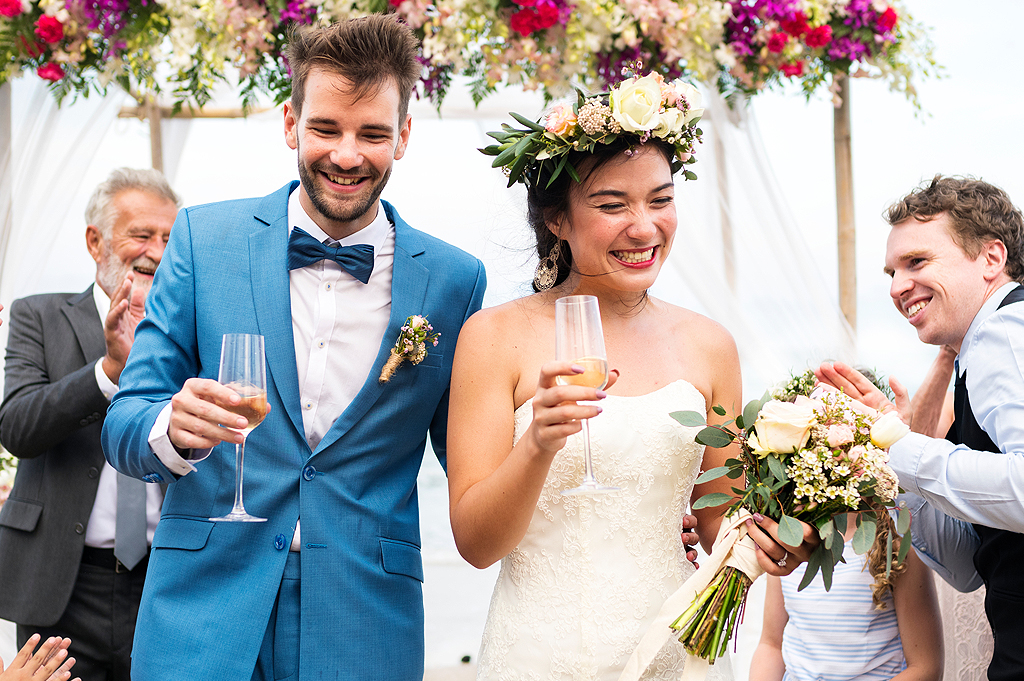 How to Decide Who Should Be On Your Guest List for a Las Vegas Wedding in the Desert Shores Area of Summerlin