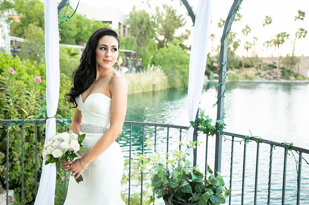 Best Las Vegas Outdoor Wedding Venue – Lake and Garden Views